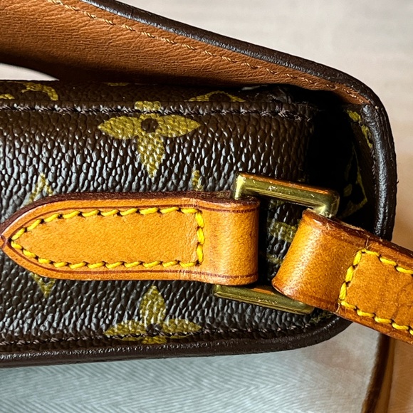 LOUIS VUITTON LV St. Cloud Monogram Crossbody Bag PM - Picture 8 of 13